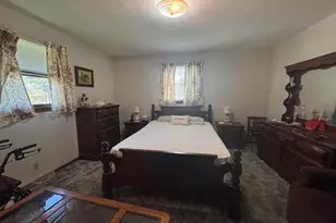 310 Marsha Ln, Zanesville, OH 43701 - Photo 12