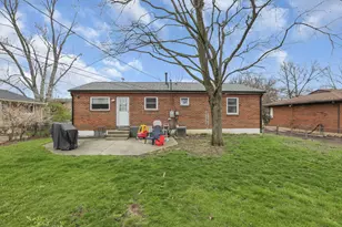 5667 Roche Dr, Columbus, OH 43229 - Photo 30