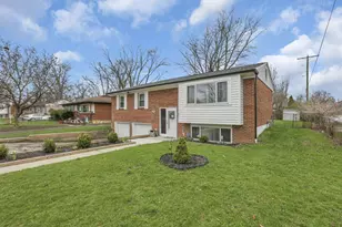 5667 Roche Dr, Columbus, OH 43229 - Photo 6