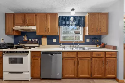 8433 Bridletree Way, Columbus, OH 43235 - Photo 14