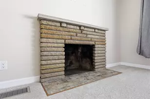 3645 Maize Rd, Columbus, OH 43224 - Photo 10