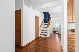 3731 Grimes Dr, Columbus, OH 43204 - Photo 4