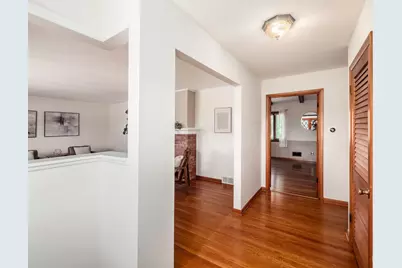 1490 Pemberton Drive, Columbus, OH 43221 - Photo 6