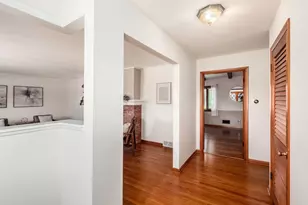 1490 Pemberton Dr, Columbus, OH 43221 - Photo 6