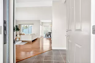 5723 Timber Top Dr, Hilliard, OH 43026 - Photo 4