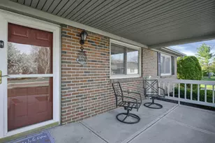 4054 Wiston Dr, Groveport, OH 43125 - Photo 4