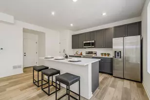 324 Postle Blvd, Columbus, OH 43228 - Photo 8