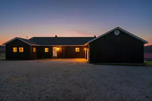 18513 Hobbler Ln, Lore City, OH 43755 - Photo 2