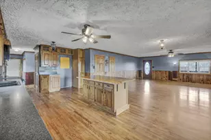 18513 Hobbler Ln, Lore City, OH 43755 - Photo 8