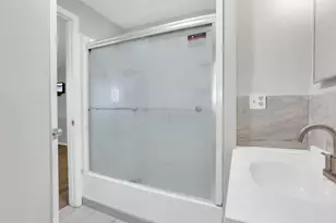 3013 Gannett Rd, Columbus, OH 43231 - Photo 24