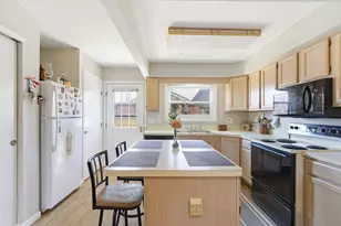 5801 Thada Ln, Columbus, OH 43229 - Photo 8