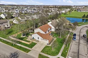 1829 Deer Crossing Dr, Marysville, OH 43040 - Photo 2