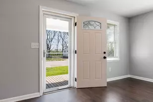 158 Hayward St, Circleville, OH 43113 - Photo 4