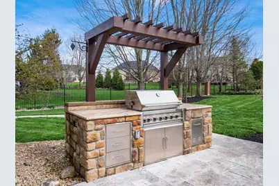 8844 Larchmont Court, Pickerington, OH 43147 - Photo 6