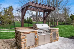 8844 Larchmont Ct, Pickerington, OH 43147 - Photo 6