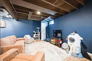 637 Ridenour Rd, Columbus, OH 43230 - Photo 40