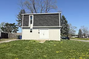 5603 Maple Canyon Ave, Columbus, OH 43229 - Photo 2