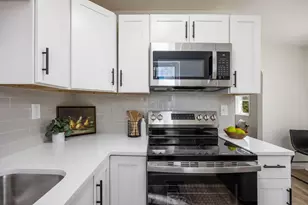 2227 Homestead Dr, Columbus, OH 43211 - Photo 12