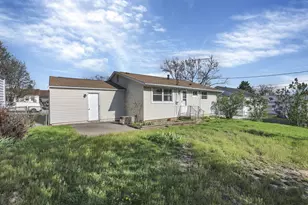 1093 Harwood Dr, Columbus, OH 43228 - Photo 36