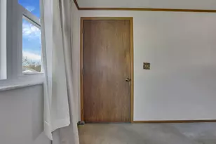 1093 Harwood Dr, Columbus, OH 43228 - Photo 6