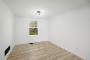 6736 Centennial Dr, Reynoldsburg, OH 43068 - Photo 8