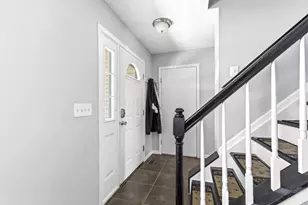 1962 Dyer Rd, Grove City, OH 43123 - Photo 6