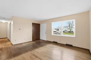 6365 Faircrest Rd, Columbus, OH 43229 - Photo 4