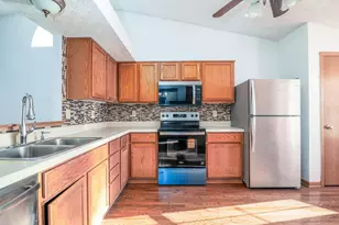 1034 Crossbrook Blvd, Galloway, OH 43119 - Photo 8