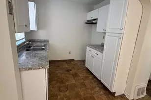 826 S Yearling Rd, Columbus, OH 43213 - Photo 6