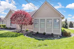 1477 Meadow Ridge Dr, Lancaster, OH 43130 - Photo 2