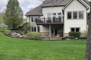 1551 Riverwood Ln, Powell, OH 43065 - Photo 2