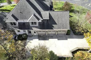 1551 Riverwood Ln, Powell, OH 43065 - Photo 4