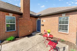 2679 Trottersway Dr, Columbus, OH 43235 - Photo 2