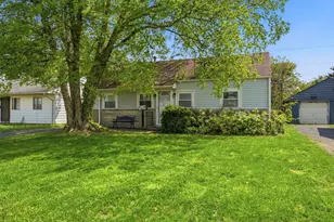 1074 S James Rd, Columbus, OH 43227 - Photo 2