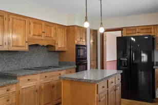 4360 Woodhall Rd, Columbus, OH 43220 - Photo 18