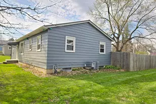 438 Mackey St, Galion, OH 44833 - Photo 2