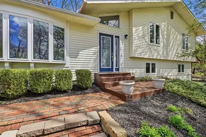 328 Pinetree Drive NE, Granville, OH 43023 - Photo 2