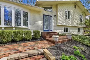 328 Pine Tree Dr NE, Granville, OH 43023 - Photo 2