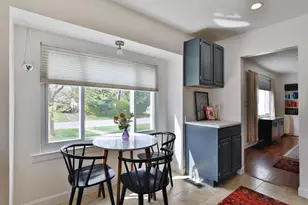 312 E Royal Forest Blvd, Columbus, OH 43214 - Photo 12