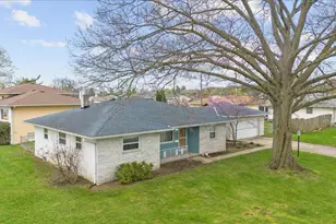 1170 St Agnes Ave, Columbus, OH 43204 - Photo 4