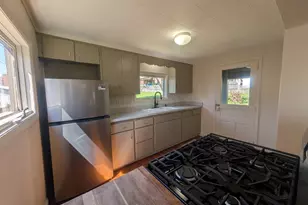 114 W Sheridan Ave, Somerset, OH 43783 - Photo 8