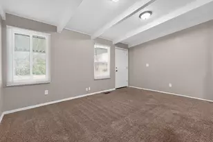 1672 Duxberry Ave, Columbus, OH 43219 - Photo 10