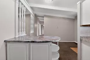 1672 Duxberry Ave, Columbus, OH 43219 - Photo 12