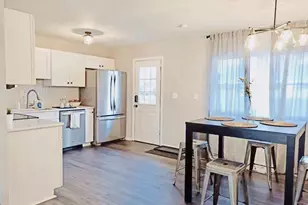 221 Lincolnshire Rd, Columbus, OH 43230 - Photo 6