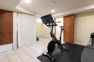 498 Oakland Park Ave, Columbus, OH 43214 - Photo 26