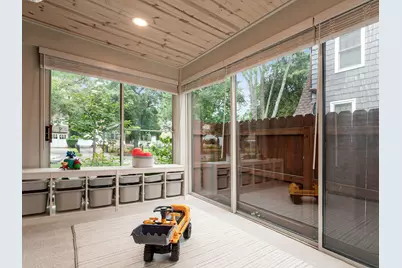 498 Oakland Park Avenue, Columbus, OH 43214 - Photo 8