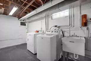 289 E Royal Forest Blvd, Columbus, OH 43214 - Photo 20