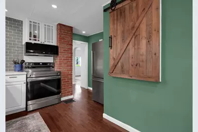 289 E Royal Forest Boulevard, Columbus, OH 43214 - Photo 14