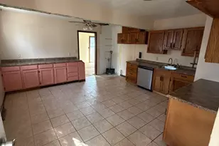 3441 Eisenhower Rd, Columbus, OH 43224 - Photo 2