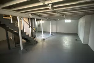 3441 Eisenhower Rd, Columbus, OH 43224 - Photo 6